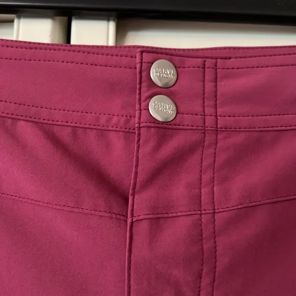 Carve Designs Deep Pink Women's Shorts Size 10 Like New - Picture 2 of 11